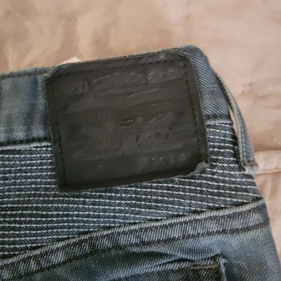 Levi 527! 36 x 32 - Picture 2 of 5